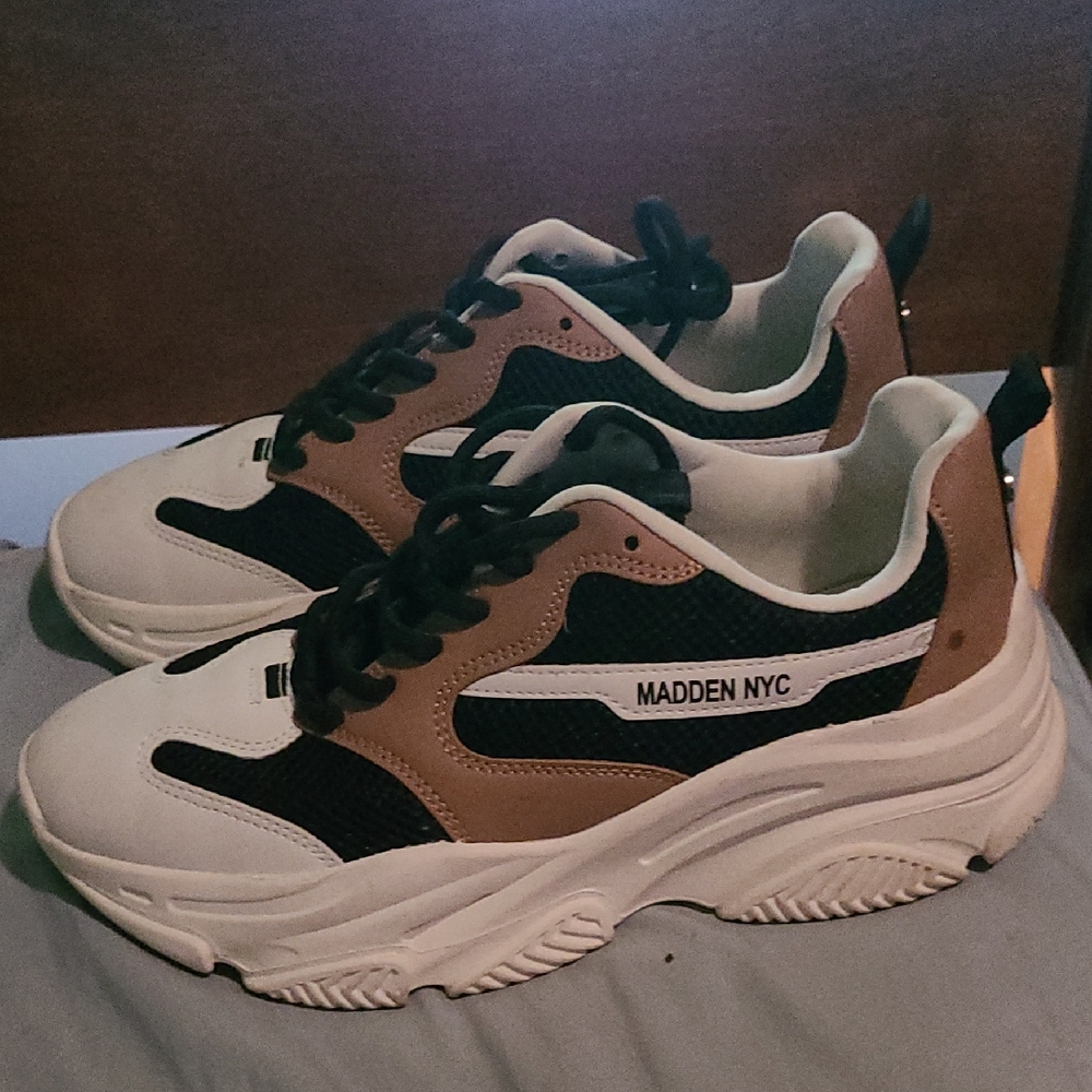 Steve Madden Black and White Athletic Shoes
